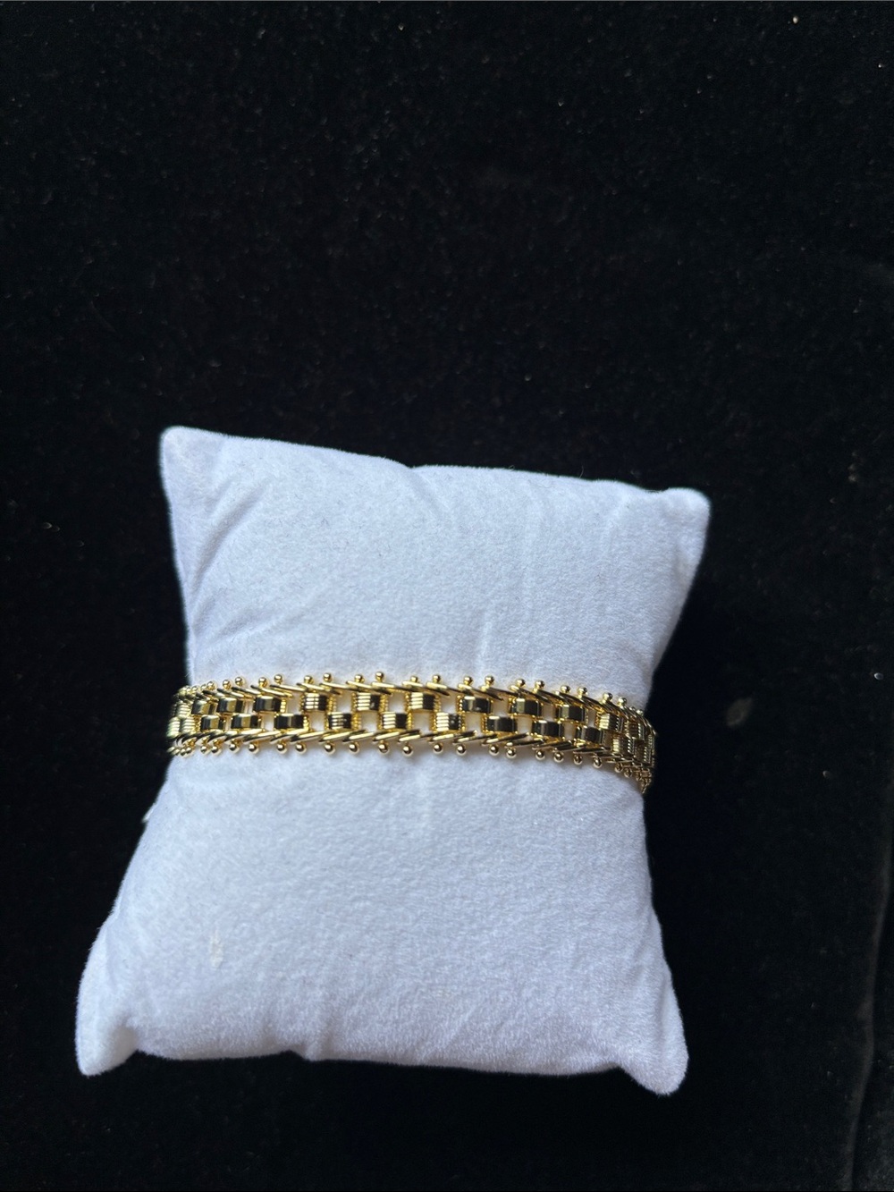Gold Link Chain Bracelet - Elegant Women’s Jewelry